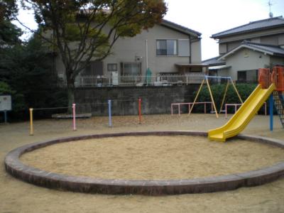 裏の前公園