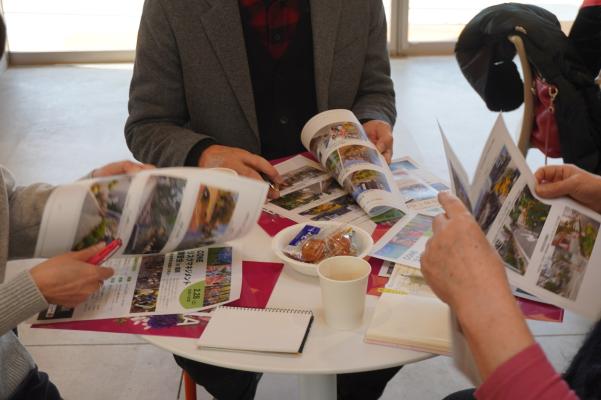 「私ここで活動してるの」「きれいね」