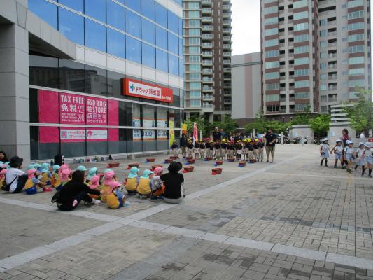 植え付け場所はTNC放送会館前